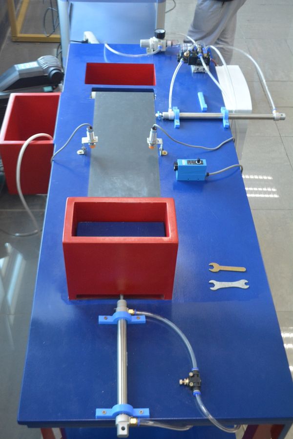 Industrial automation kit, sensors and switches