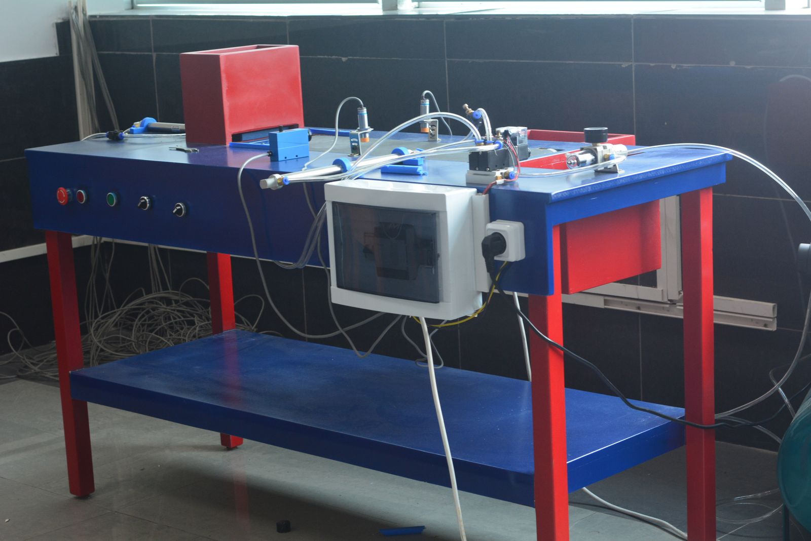 Industrial automation kit, PLC