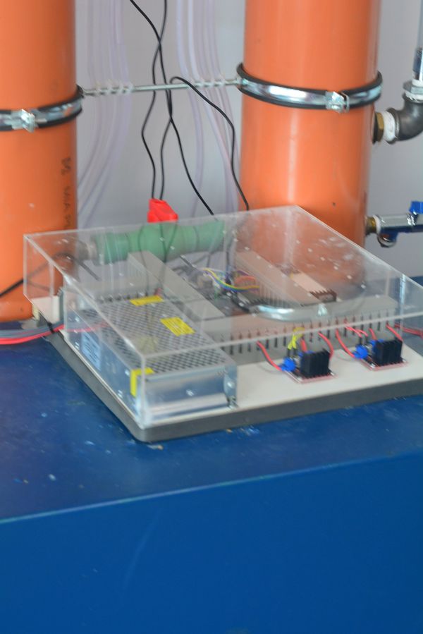 Coupled two-tank rig, view 3